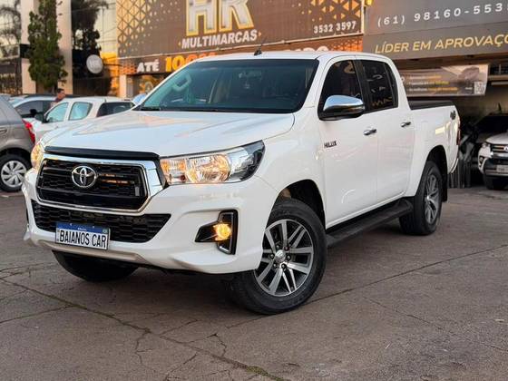 TOYOTA HILUX 2.8 SRX 4X4 CD 16V DIESEL 4P AUTOMÁTICO TOYOTA HILUX 2.8 SRX 4X4 CD 16V DIESEL 4P AUTOMÁTICO
